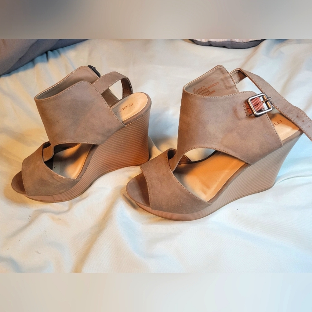 Maurices solid wedge heels